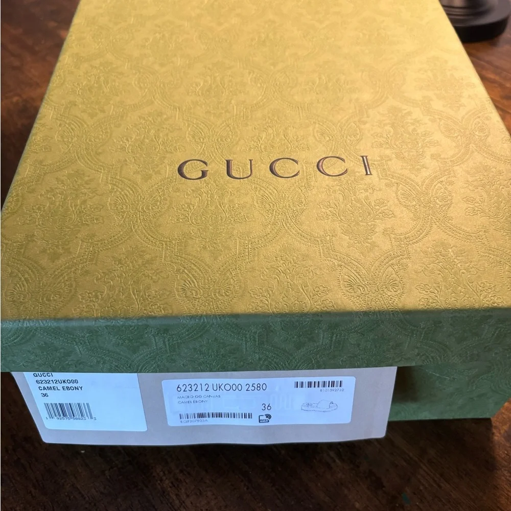 Gucci platform slide
